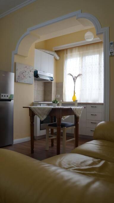 Alle'S M Shyri Studio Apartment Tirana Zewnętrze zdjęcie