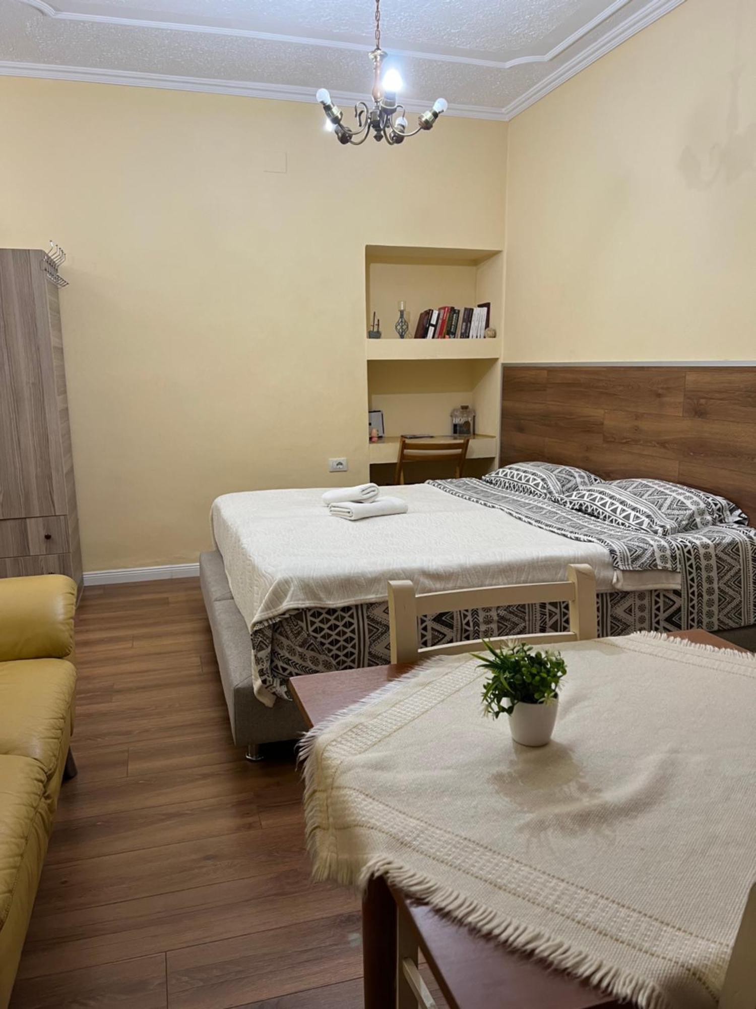 Alle'S M Shyri Studio Apartment Tirana Zewnętrze zdjęcie